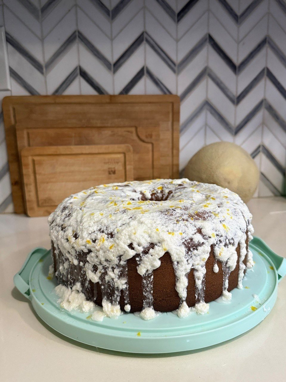 Lemon glaze bundt cake